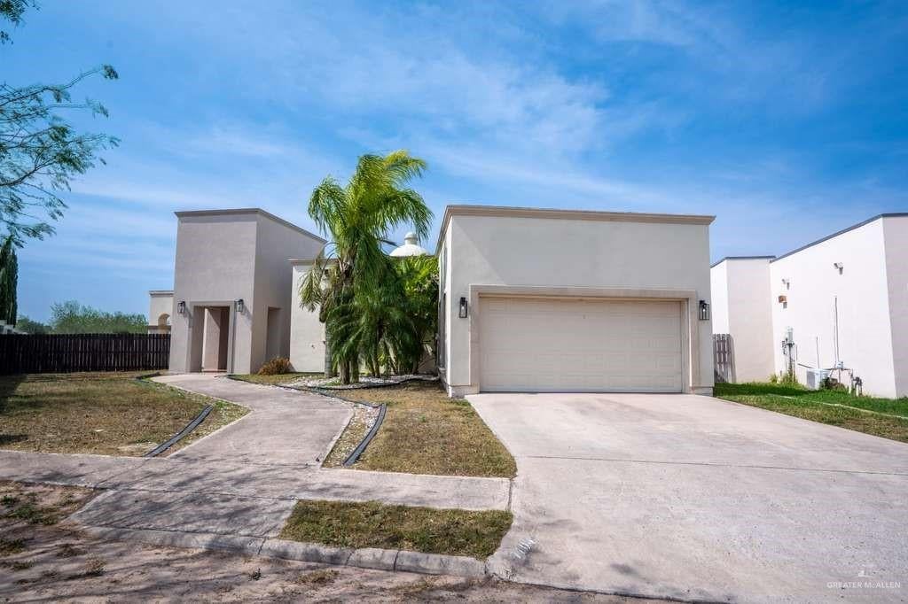 1104 Frio Street — photo