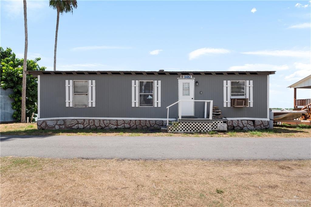 8482 Lago Vista Drive — photo