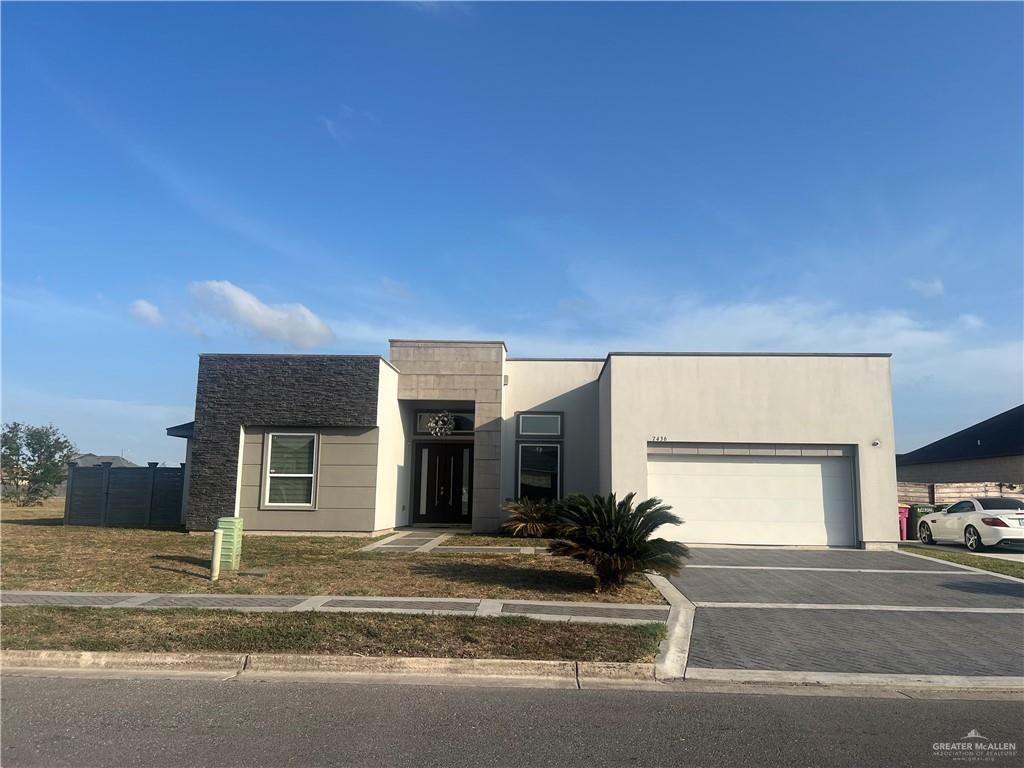 7436 Burr Oak Loop — photo