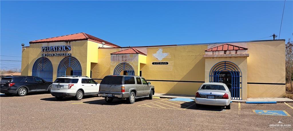 700 E Bravo Boulevard E, Roma, TX 78584 — photo 2