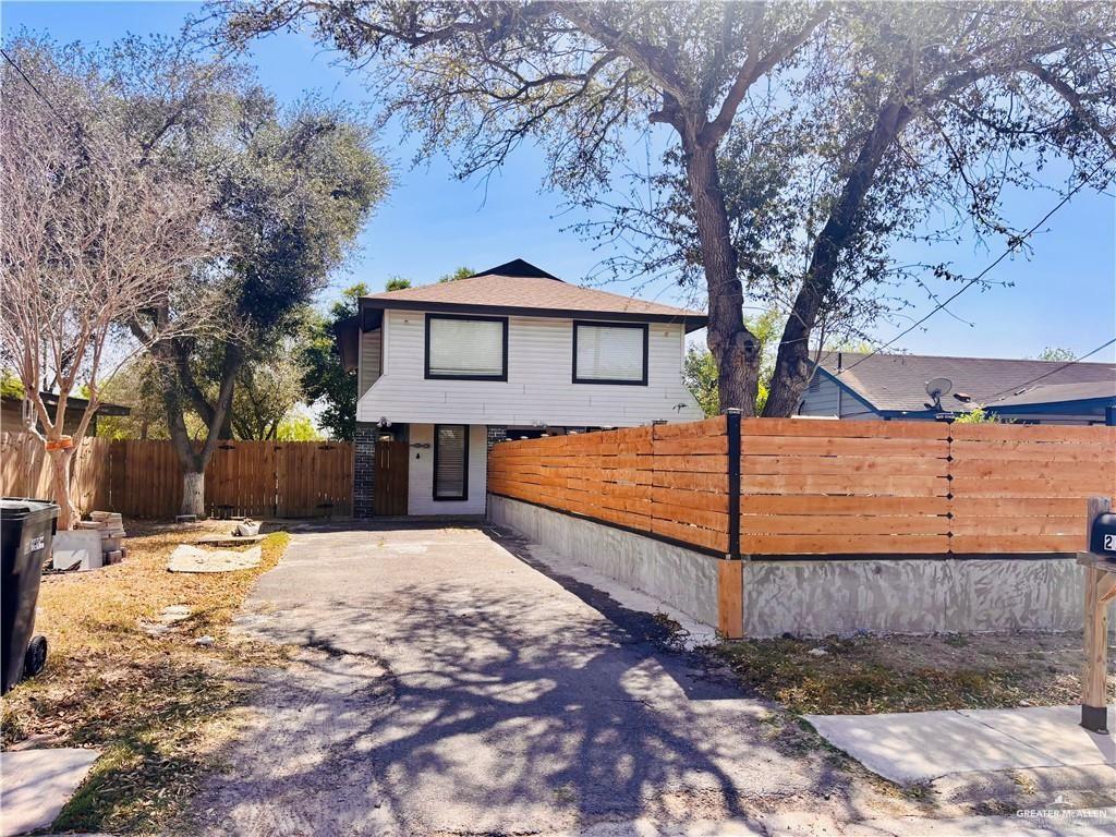 2153 El Rancho Road — photo