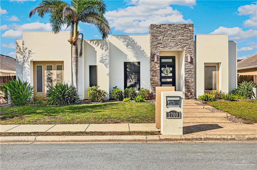 1700 W Ventura Drive — photo