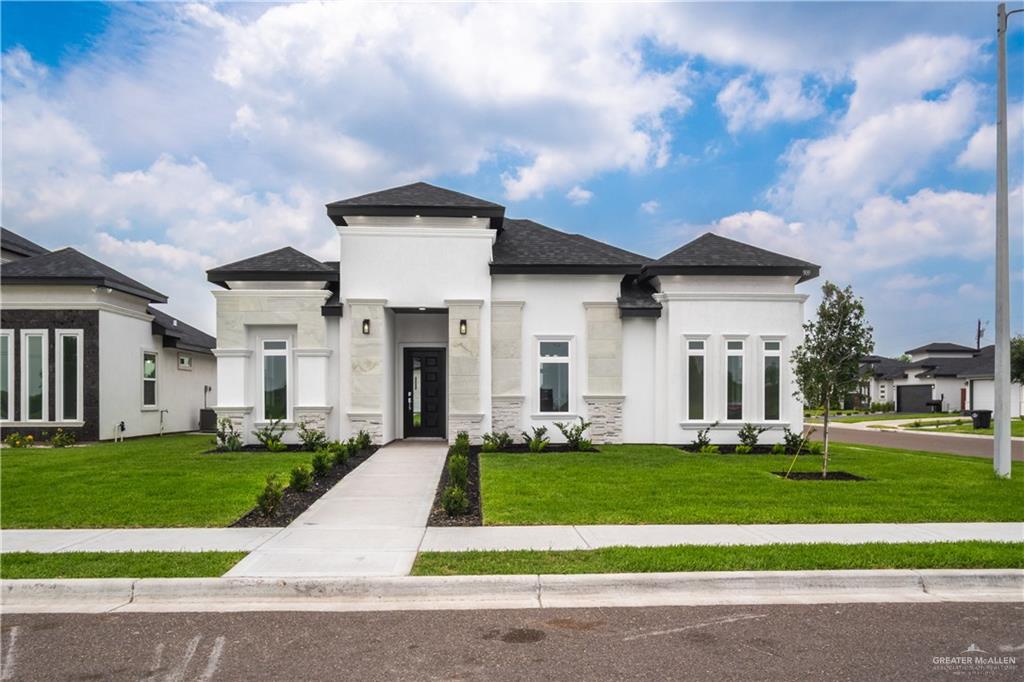 909 E Pecan Street — photo