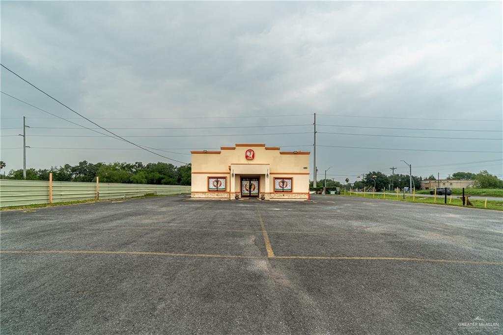 4951 N FM 493 — photo