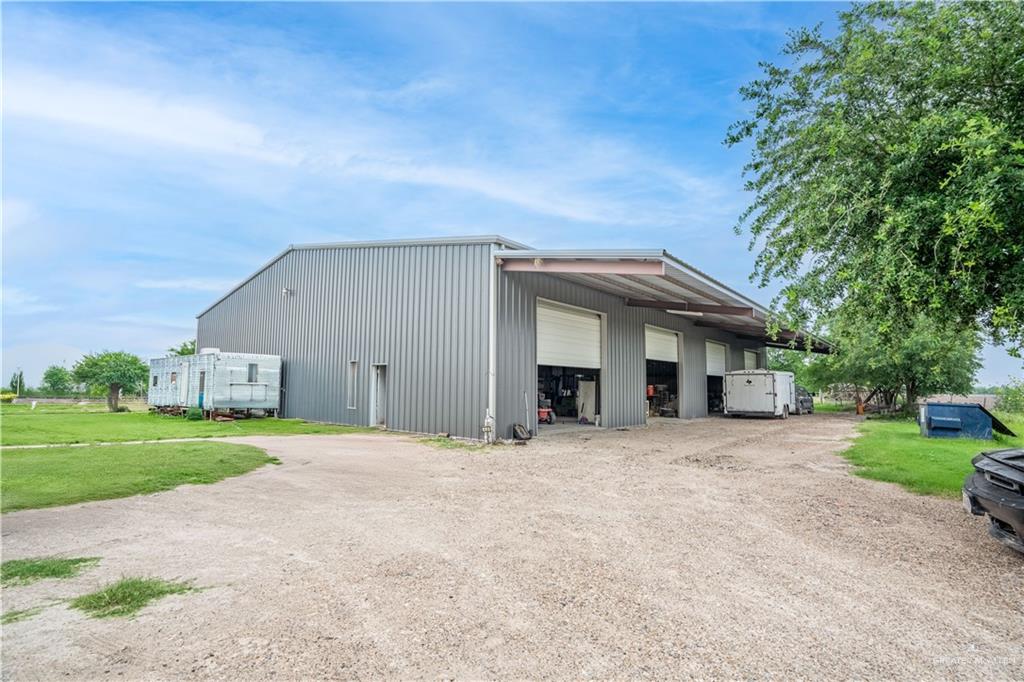 661 W Wisconsin Road — photo