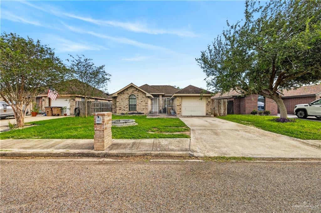 802 Thelma Drive — photo