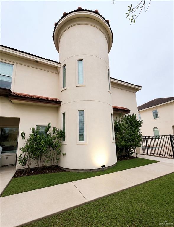 1412 E Keeton Avenue 15 — photo