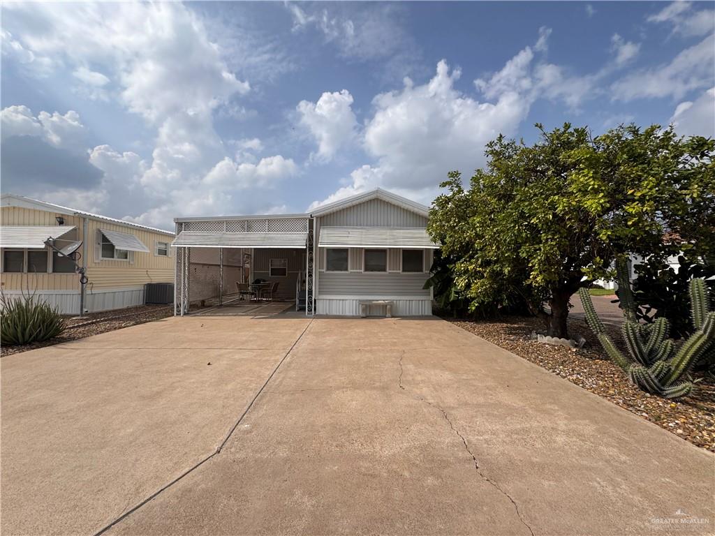 1433 E Daytona Drive — photo