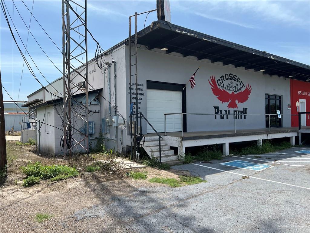805 W Pike Boulevard — photo