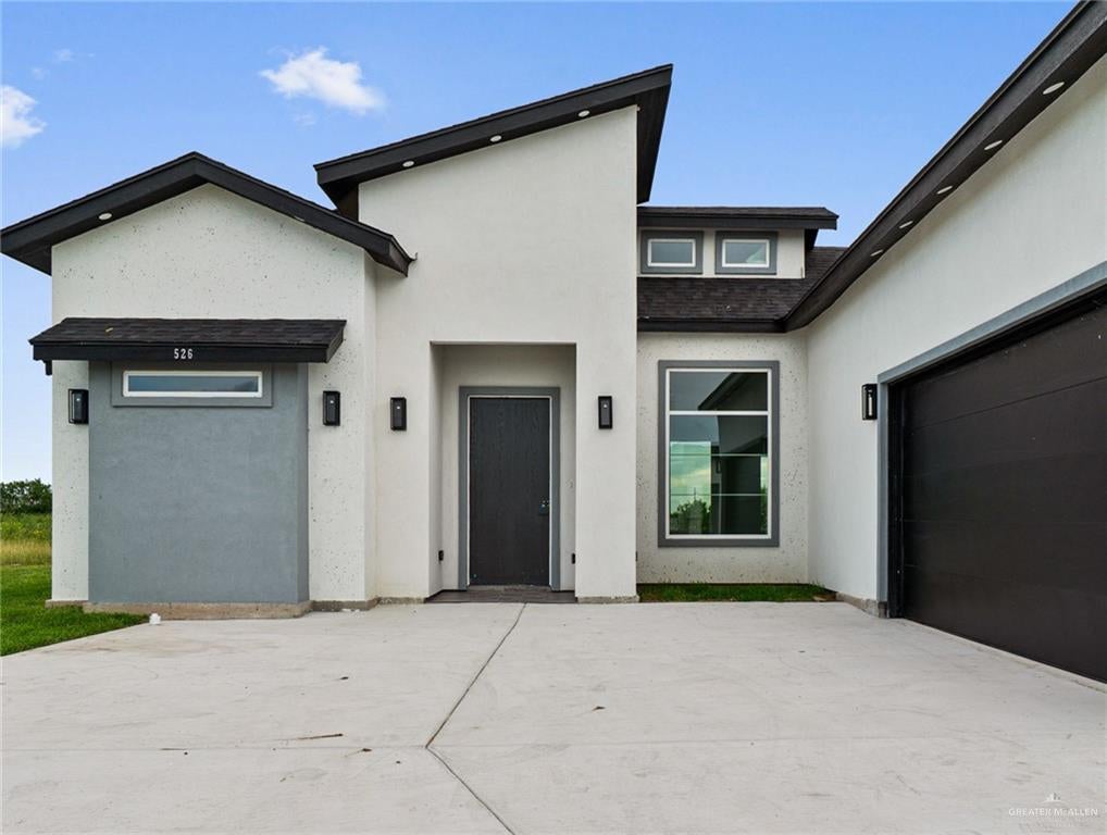 526 Oriole Drive — photo
