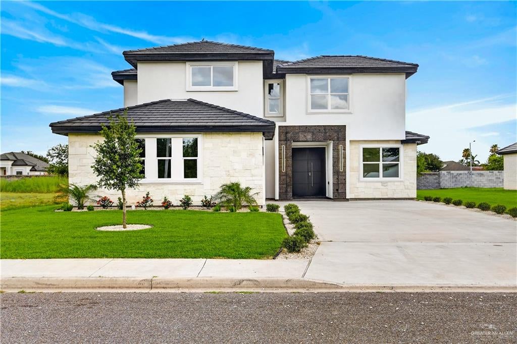 1703 Oak Alley Drive — photo