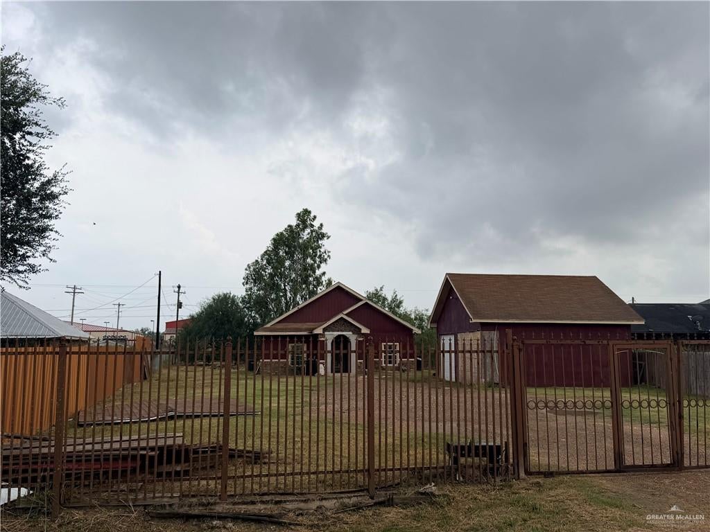 4105 J & a Drive — photo