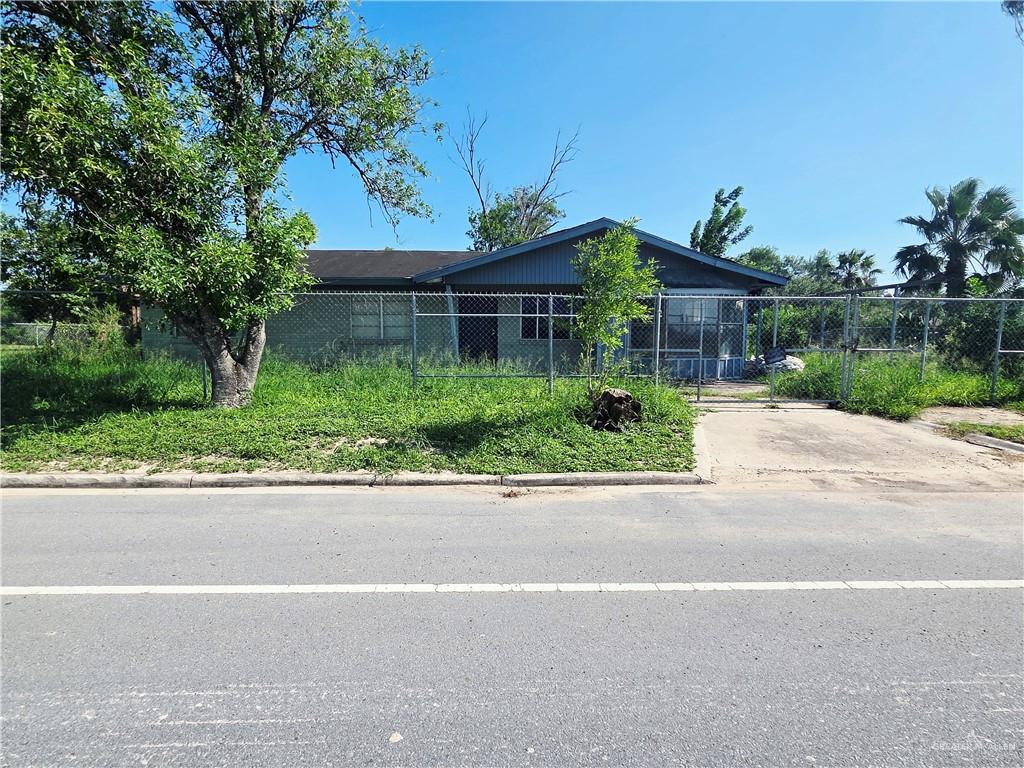 902 E Alberta Road — photo