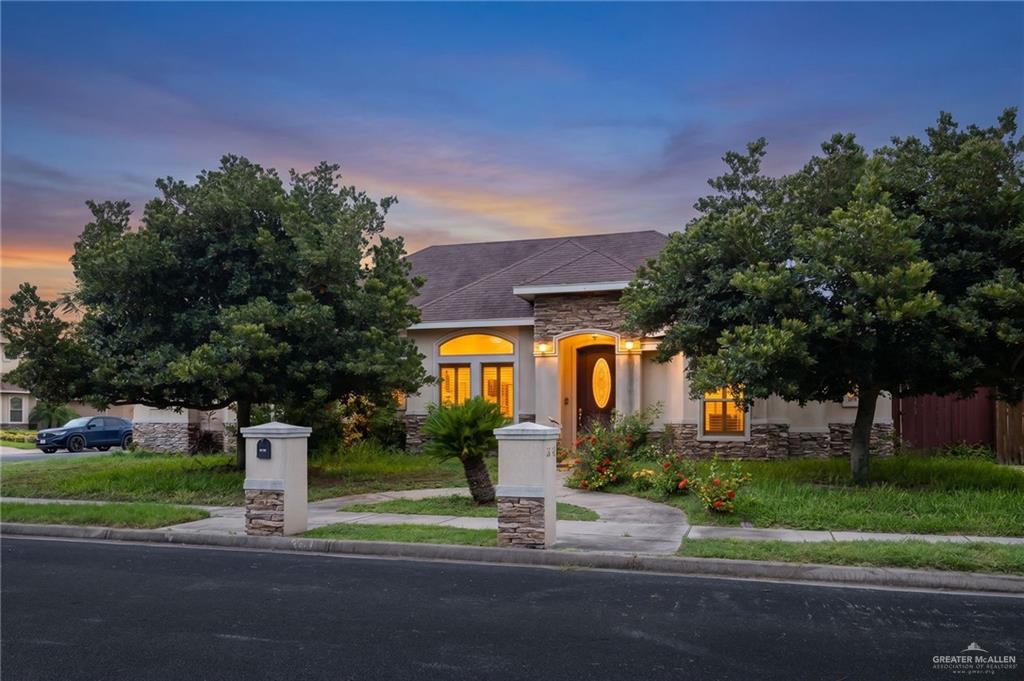 1204 Manzano Lane — photo