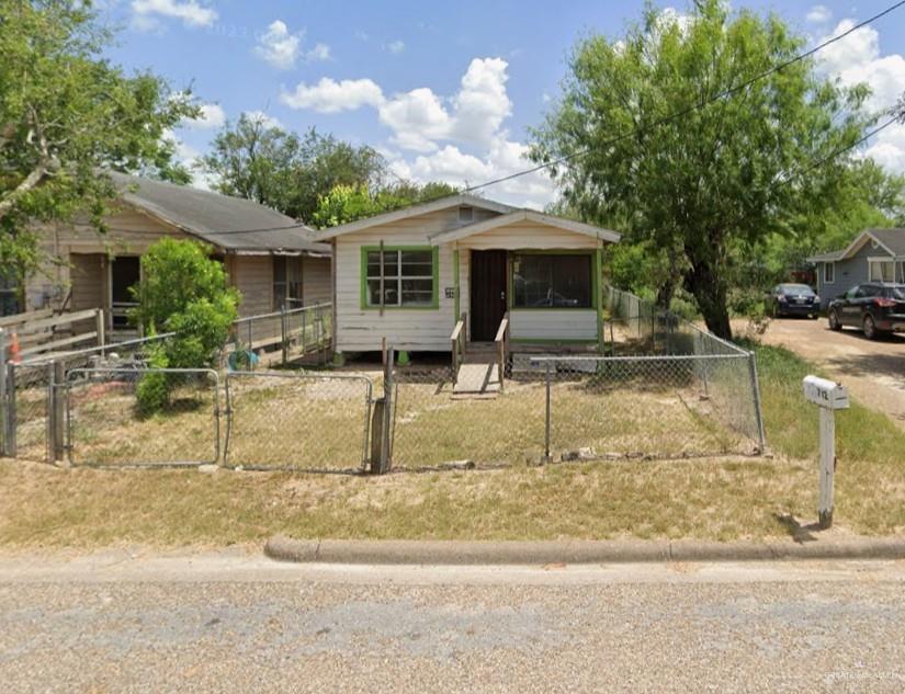 712 E Llano Grande Street — photo