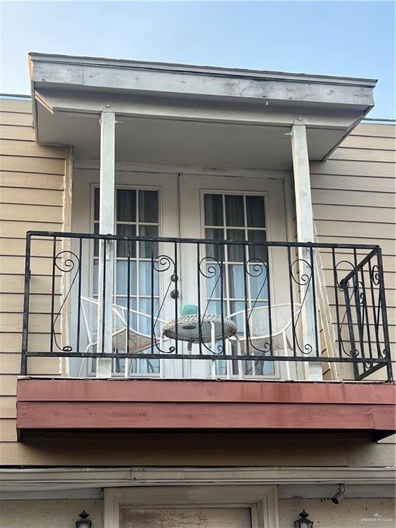 712 Toronto Avenue 6 — photo