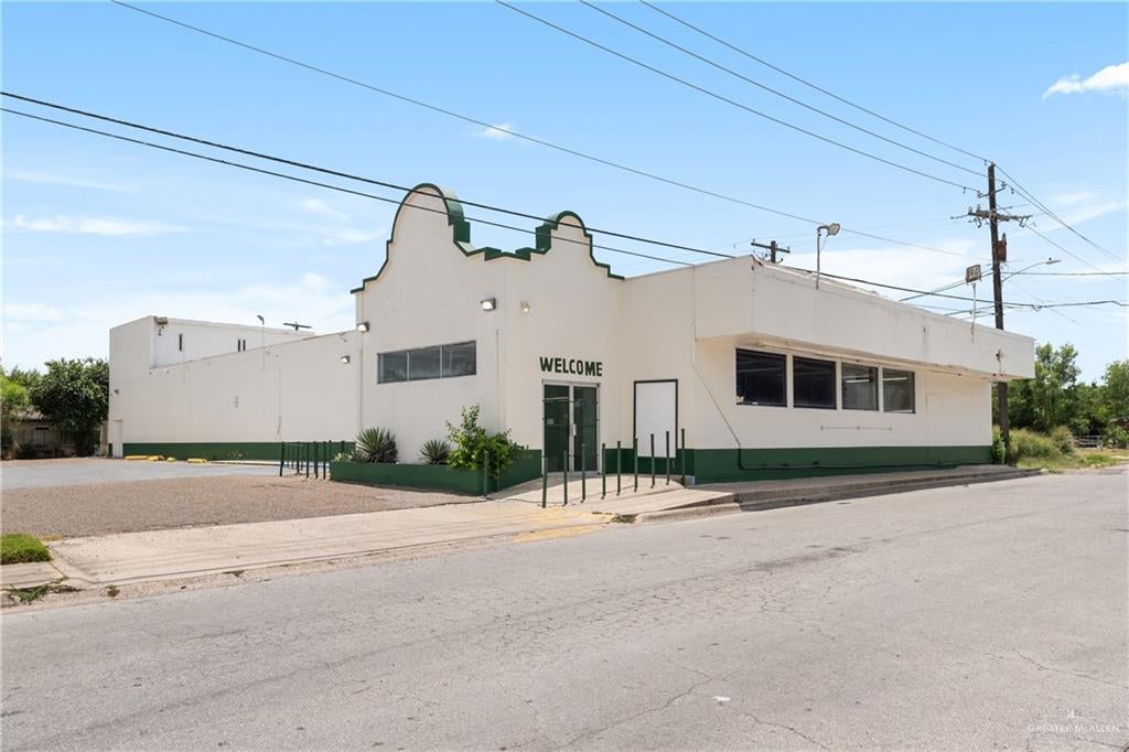 1800 E Van Buren Street — photo