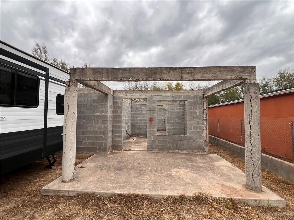 000 Arnold Street — photo