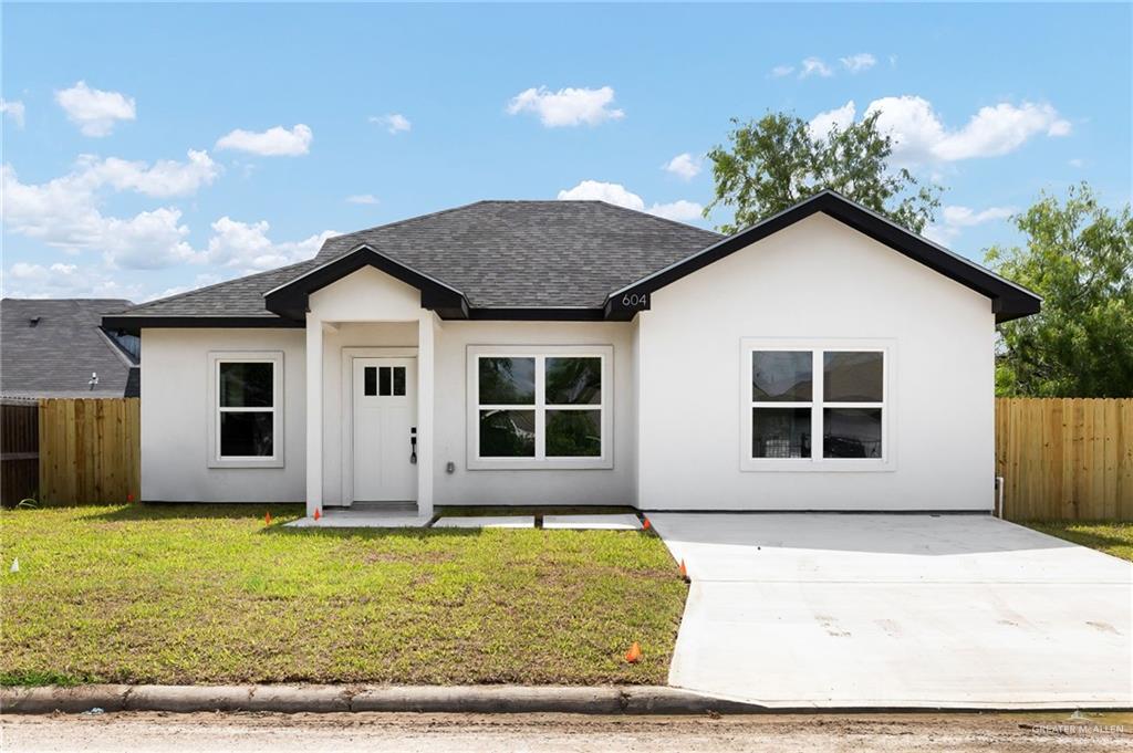604 E Pecan Circle — photo