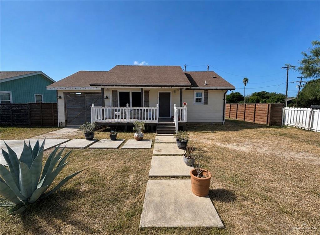 3213 Lazy River Street — photo