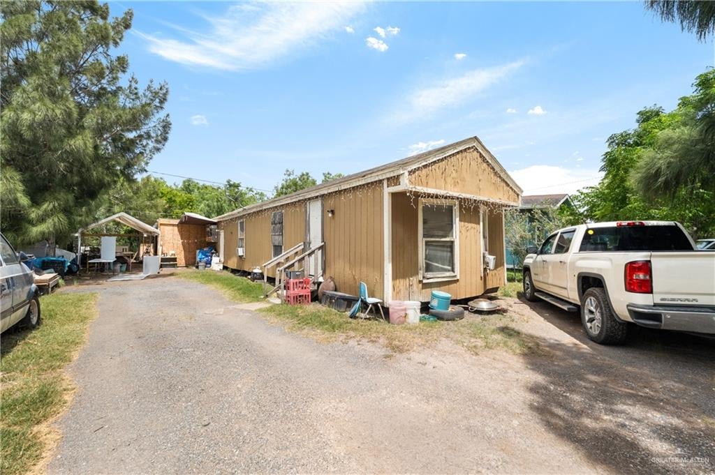 1517 Beefmaster Street — photo