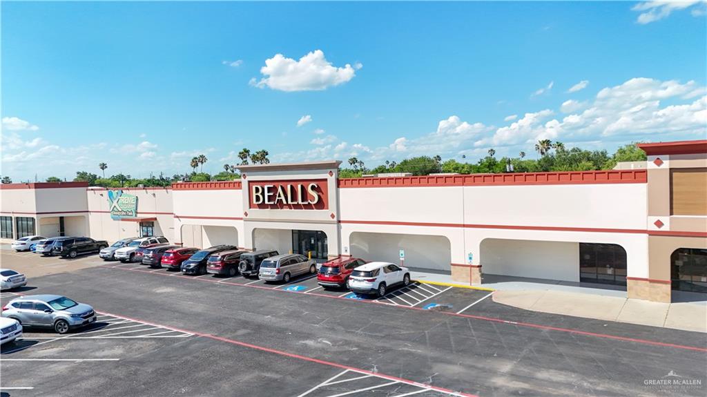 (Former Bealls) US Highway Business 77 — photo