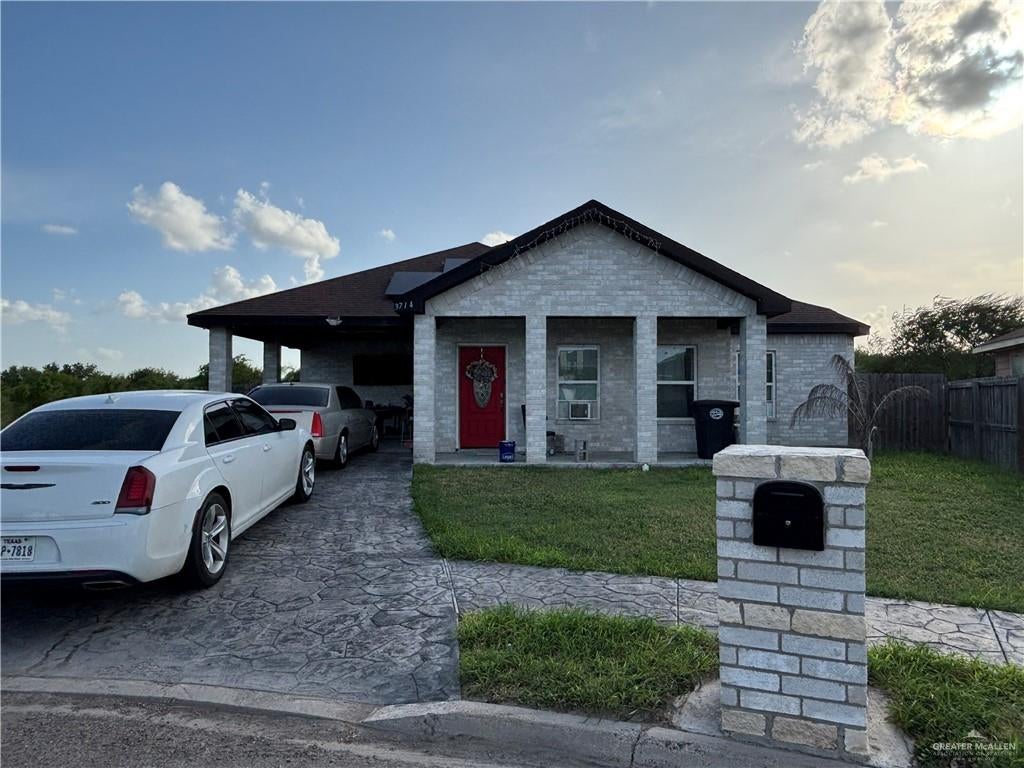3714 Sawgrass Street — photo