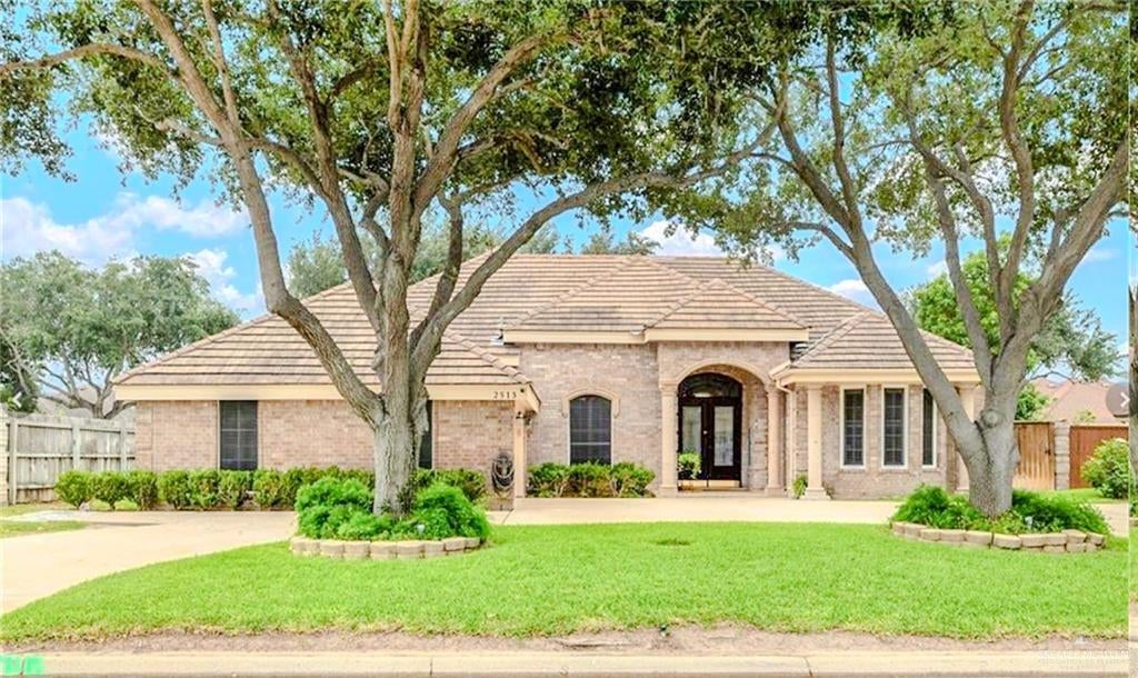 2513 Kings Drive — photo