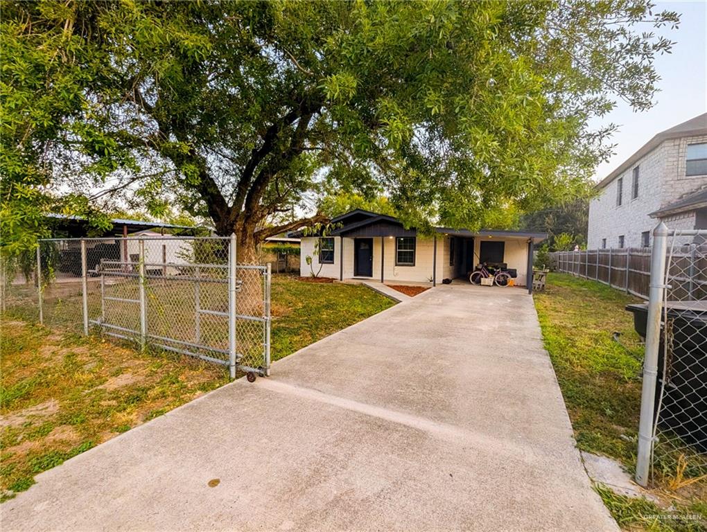 2206 W Corpus Christi Drive — photo