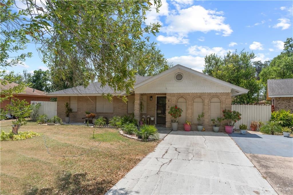 717 Nora Circle — photo