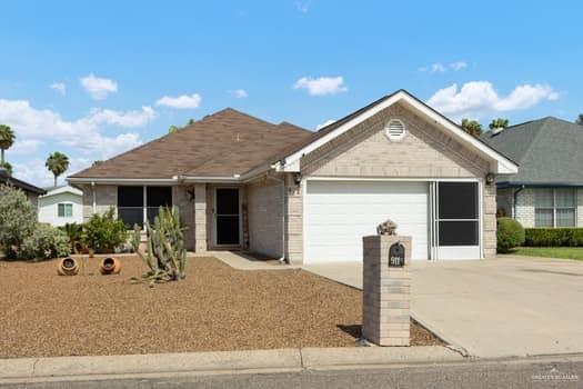 911 Lake View Drive — photo