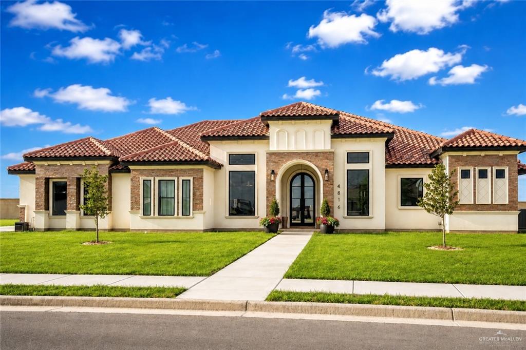 4816 Estancia Parkway — photo
