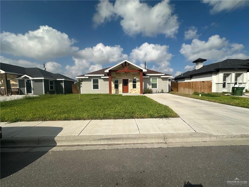 827 Whitewing Street — photo