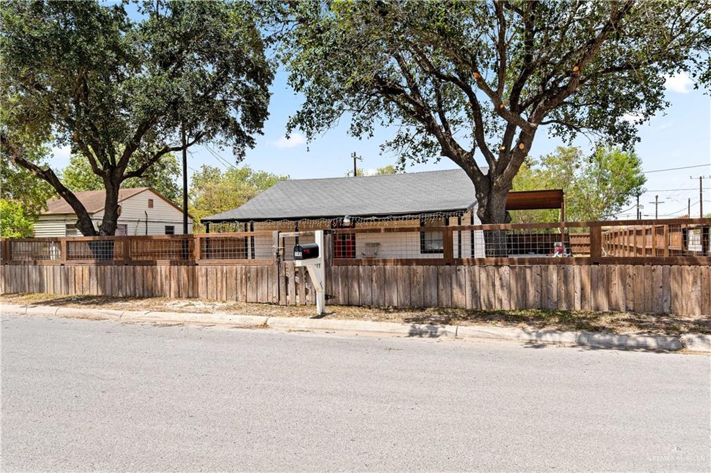 141 E Lee Street, Pharr, TX 78577 — photo 3