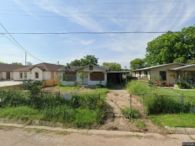 725 Pittman Avenue — photo