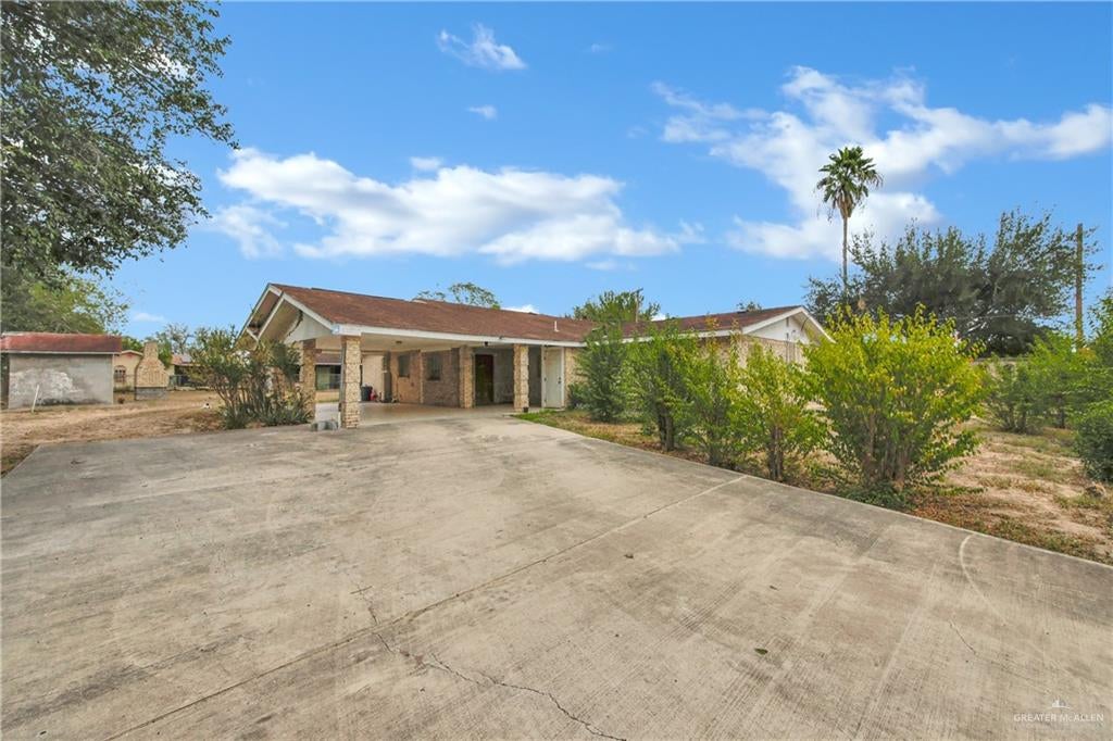 18 Bellas Lane — photo