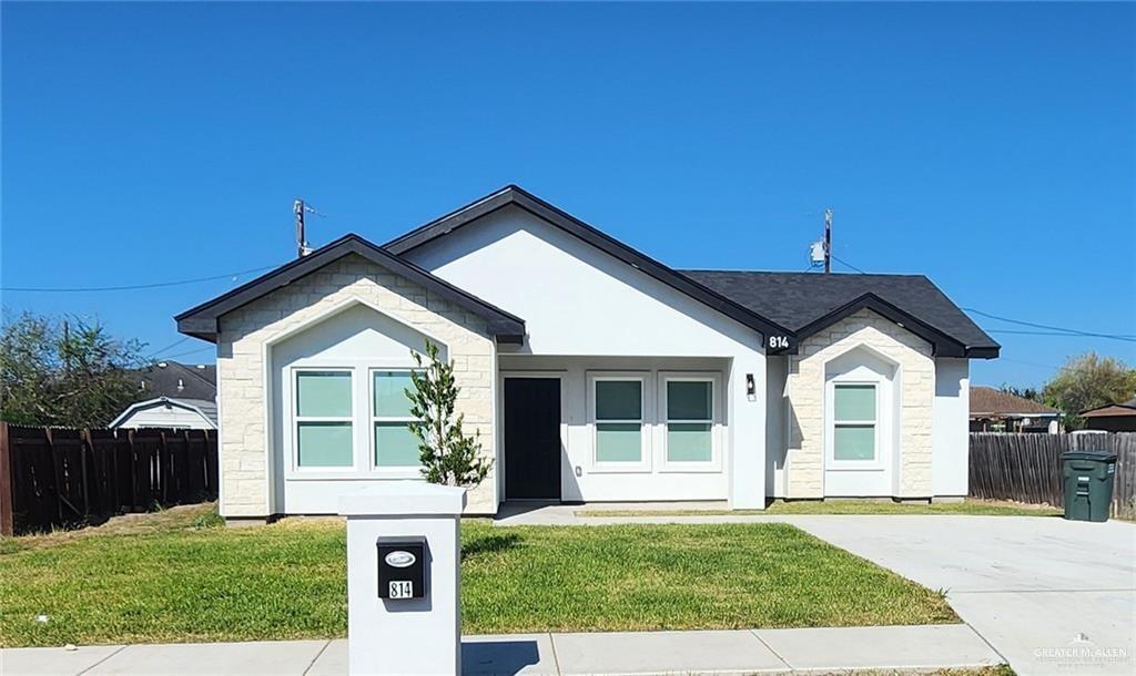 814 Gomez Street — photo