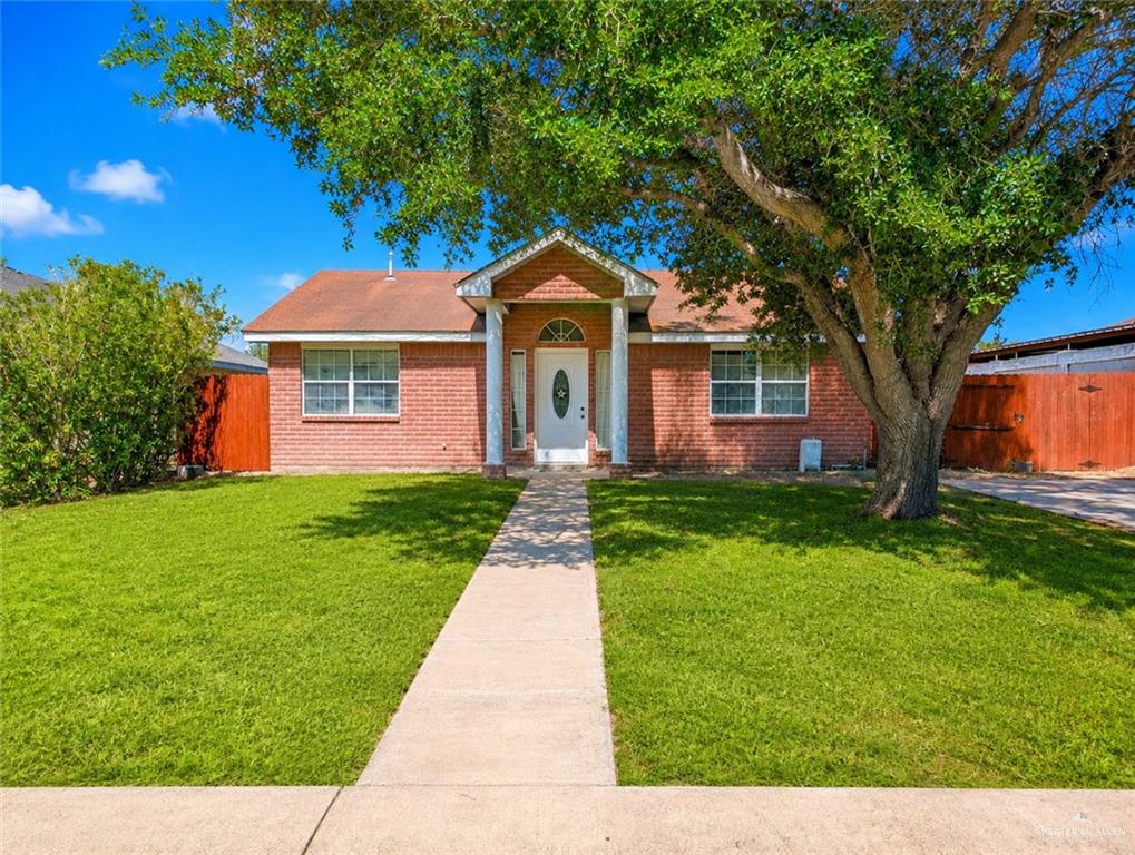 209 S Dallas Street — photo