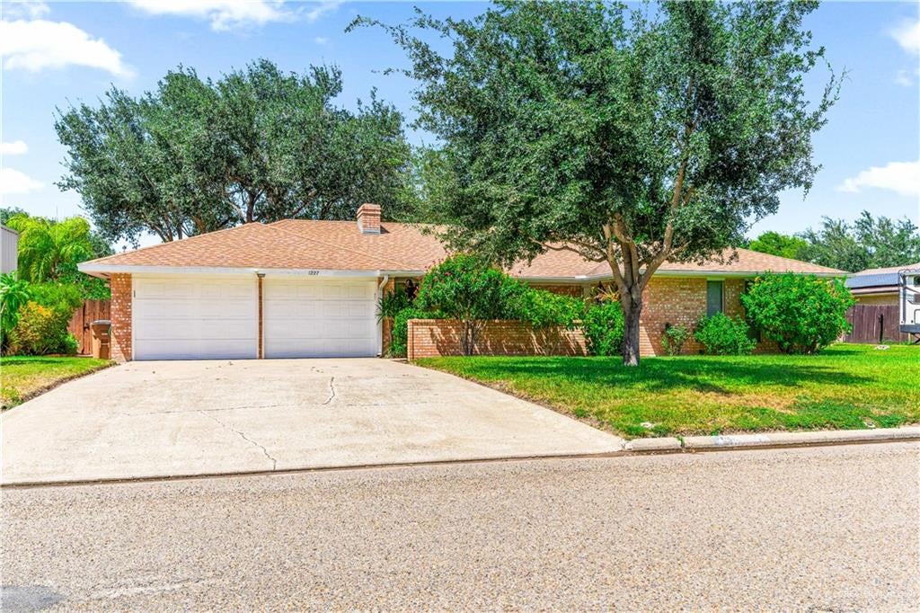 1227 Chris Circle — photo