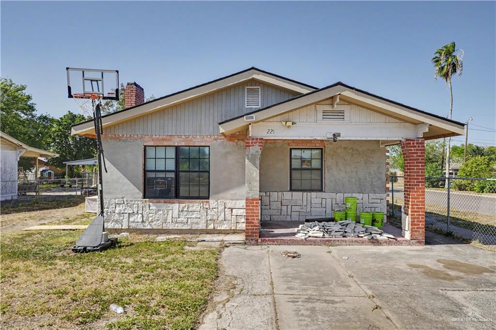 221 E Lovett Street — photo