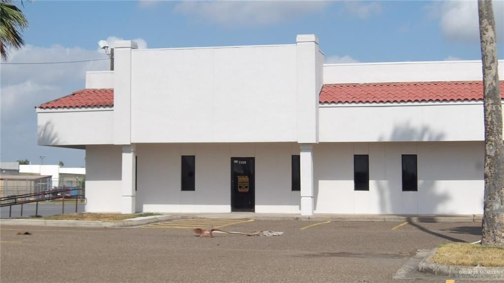 1109 N Jackson Road — photo