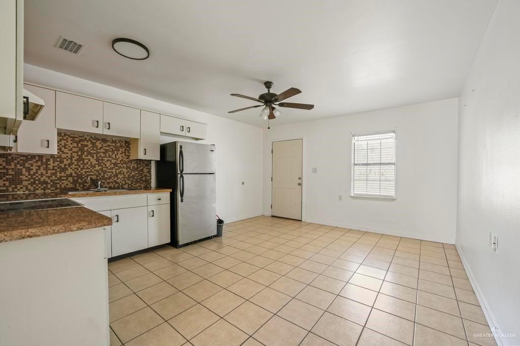 213 E Sam Houston Boulevard E, Pharr, TX 78577 — photo 3