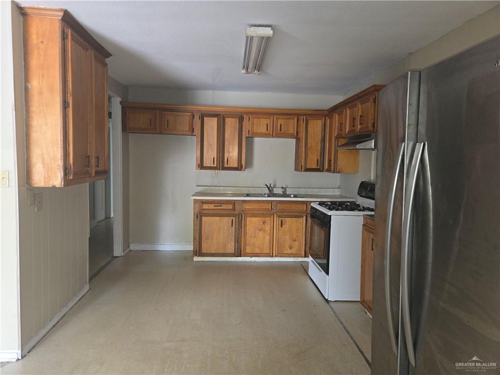 512 E Bell Avenue, Pharr, TX 78577 — photo 3