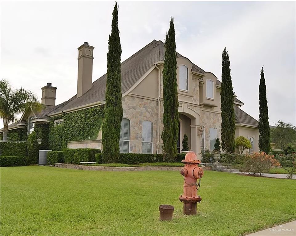 2105 Alexandra Drive — photo