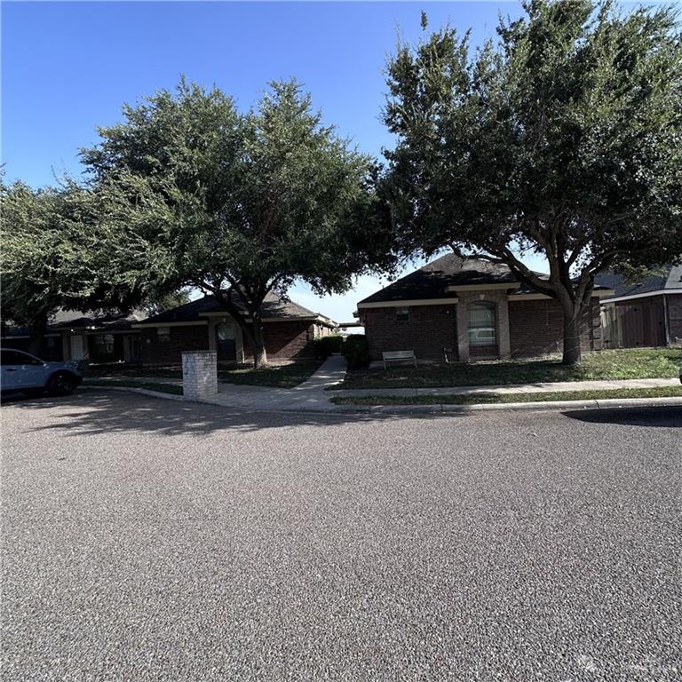 1101 Pecan Street — photo
