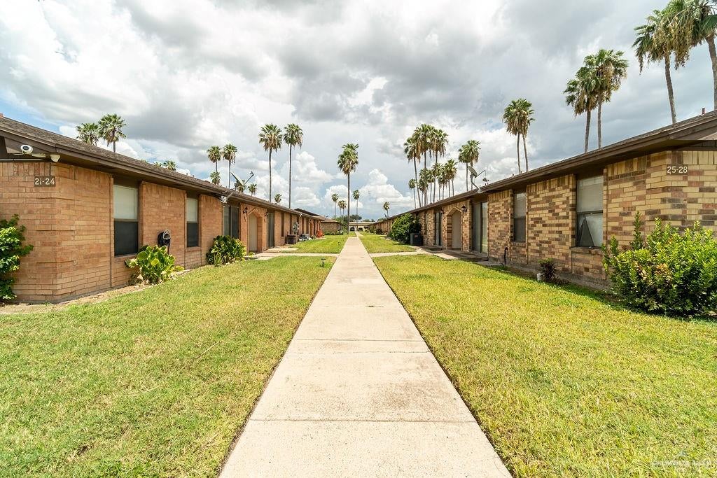 1500 S Evergreen Avenue 15 — photo