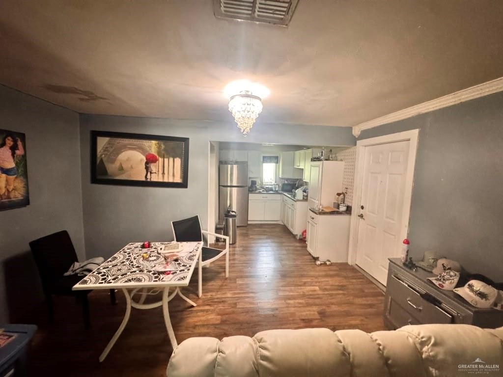 810 E Wright Avenue, Pharr, TX 78577 — photo 2