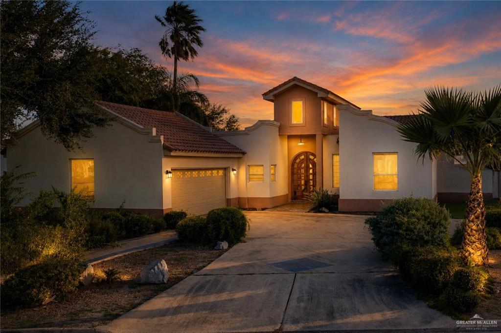 2614 S Woods Drive — photo