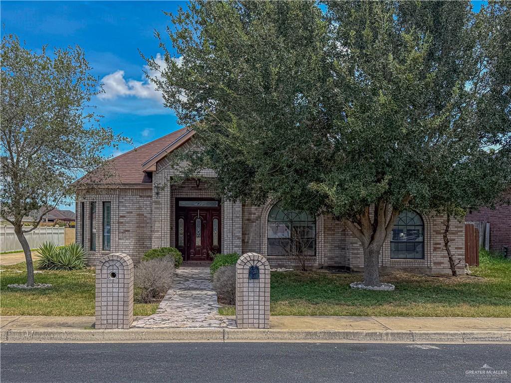 3311 Lancelot Lane — photo