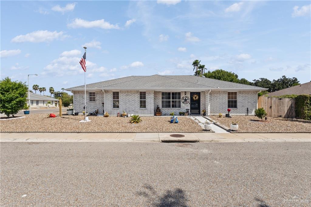 1600 Lakeside Drive — photo